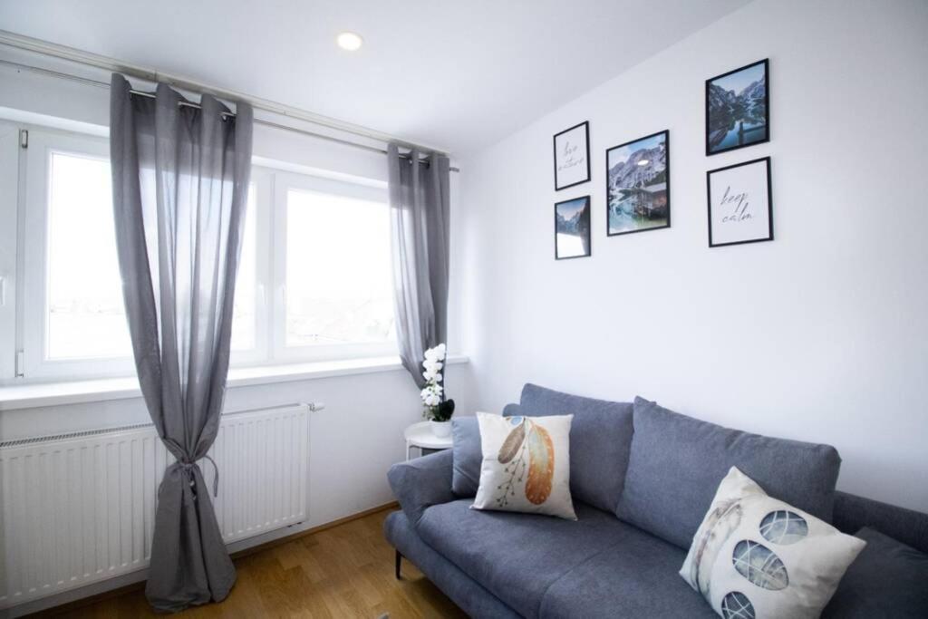 Sunny & Cozy Penthouse With Balcony L Dg4'14 Apartment Vienna Exterior photo